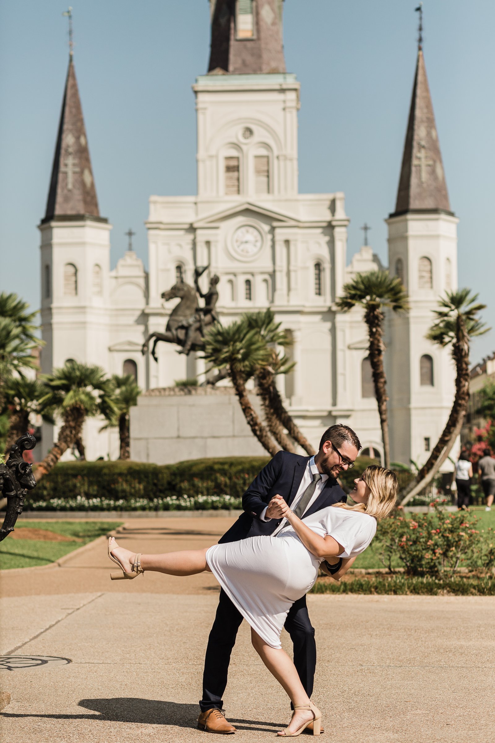 romantic new orleans elopement photographer session in the french quarter