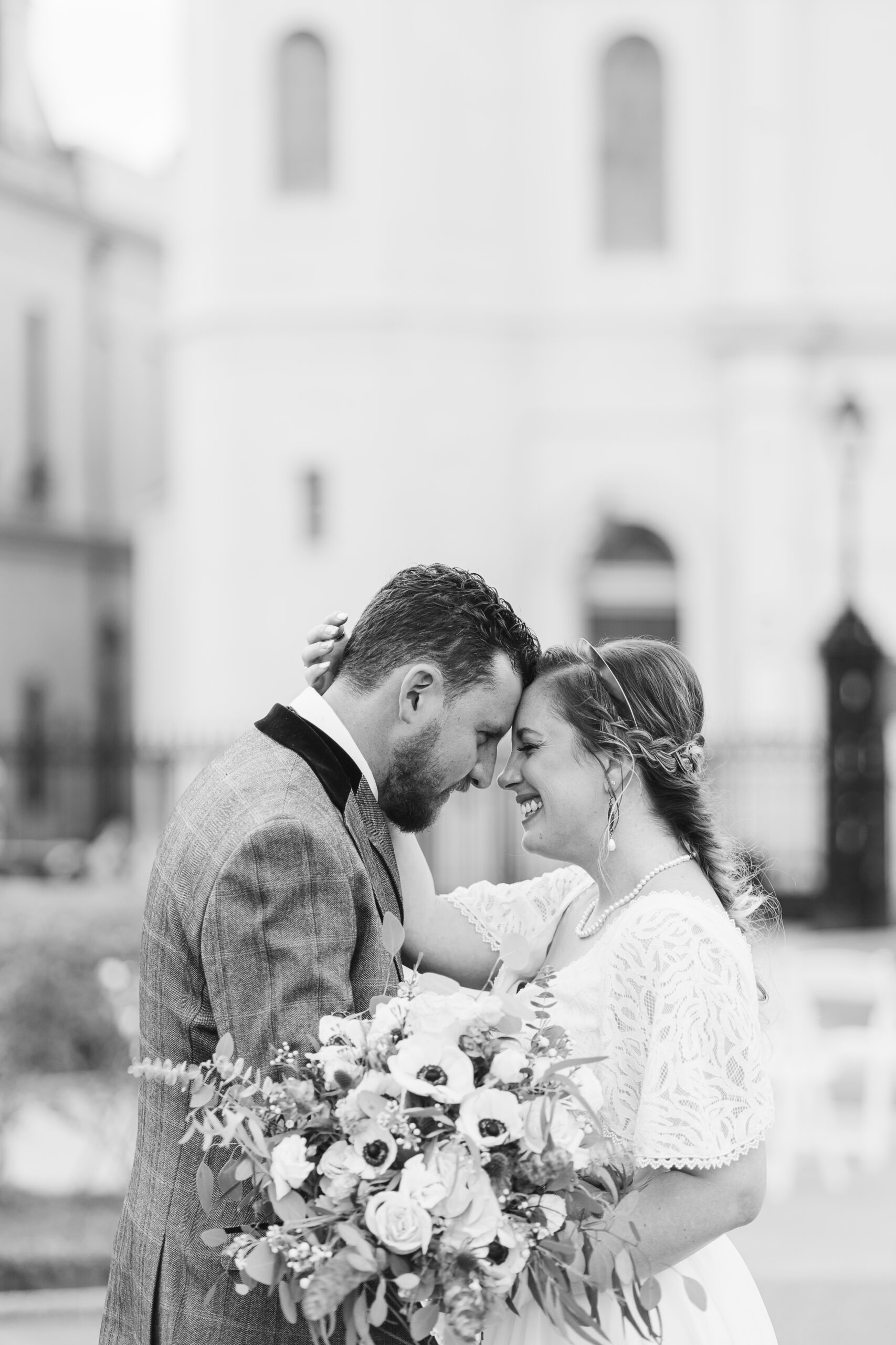 couple eloping in Jackson Square New Orleans